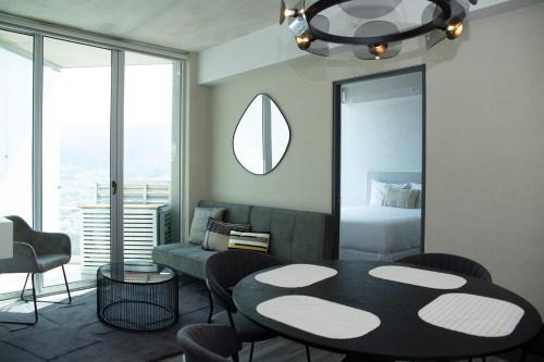 Secrt Sabana 2BR · High Floor Comfort · Pool & Gym · Apt 2902