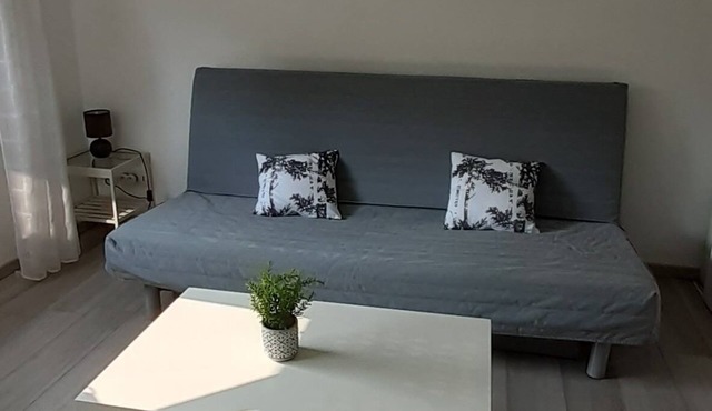 Studio 22 m² Proche Remparts Idéal Festival