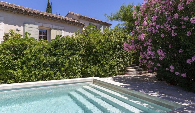 Stunning private villa for 8 people with private pool, WIFI, TV, patio and pets allowed
