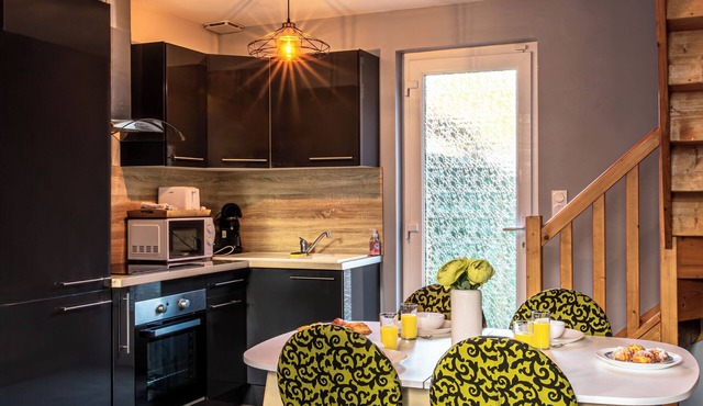 The House by the Sea: A Cozy Stay Near the Beach