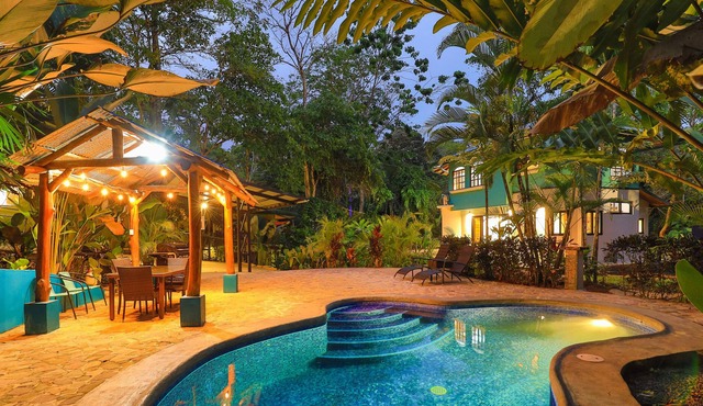 Vibrant retreat with private pool & balcony at Manuel Antonio