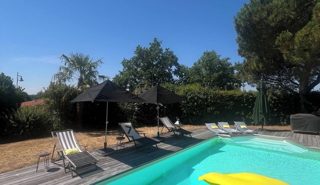 Villa K - House 10/12 pers. Piscine & Jacuzzi au Calme Absolu 15 mn Puy duFou