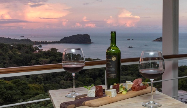 Villa Tortuga: Ocean Views Chef Included, Daily Housekeeping & Concierge Service