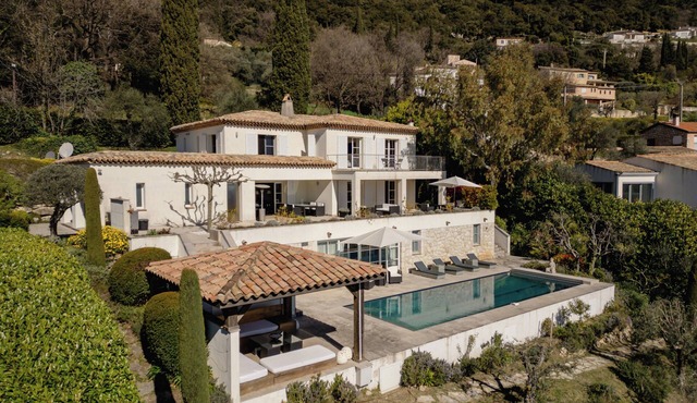 Villa with panoramic view over Cannes