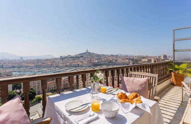 107 m² Apartment ∙ 2 bedrooms ∙ 4 guests