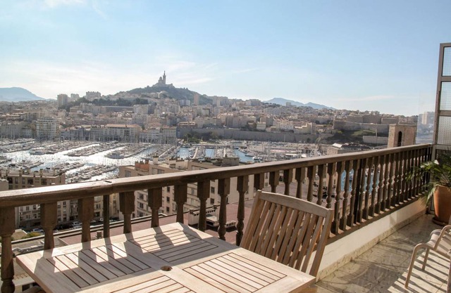 107 m² Apartment ∙ 2 bedrooms ∙ 4 guests