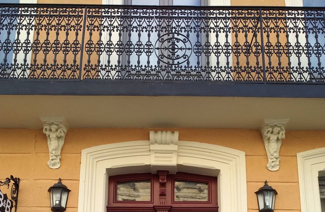 19th century PRIVATE HOTEL