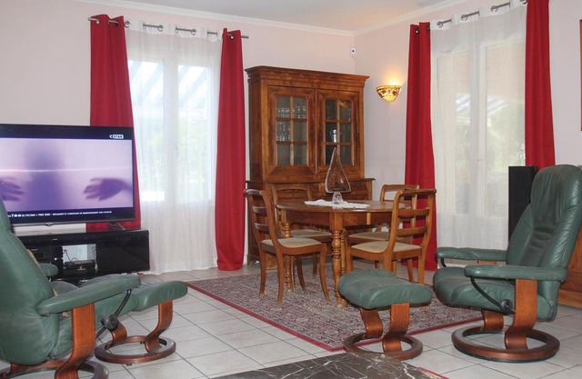 3 bedroom accommodation in Montélimar