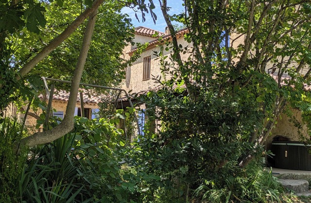 Le Clos Des Sources 