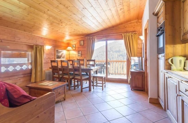 3rd floor, swimming pool, balcony, tv, ski locker, 60m², Les Arcs