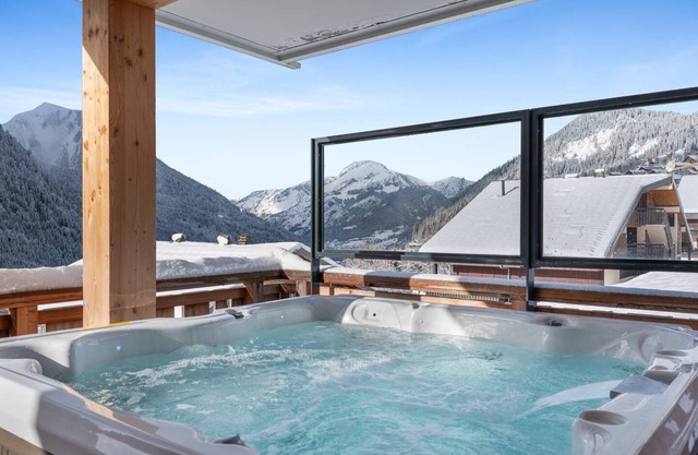 6-person flat, modern, cosy with spa, close to the centre and ski slopes
