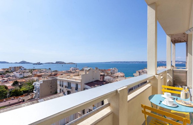 90 m² Apartment ∙ 3 bedrooms ∙ 6 guests