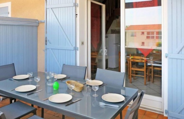 Apartment Les Flots Bleus (BPL400) in Biscarrosse - 6 persons, 2 bedrooms