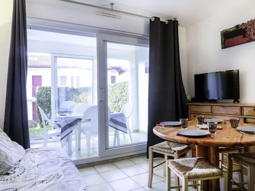 Apartment Zirlinga in Bidart - 4 persons, 1 bedrooms