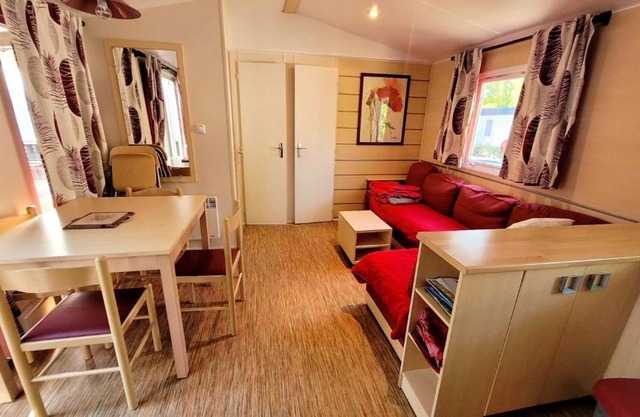 Bungalow de 3 chambres avec piscine partagee sauna et jardin amenage a Saint Jean de Monts a 3 km de la plage