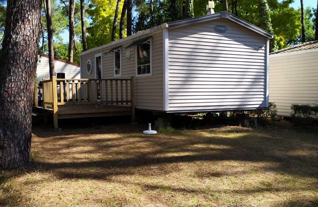 Camping Les Biches***** - Mobil home Confort 4 pièces 6 personnes