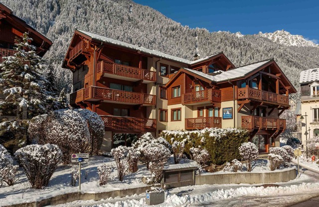 Chamois Apartment - an apartment that sleeps 8 guests in 4 bedrooms