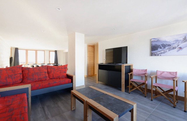 Renovated apartment near slopes with wellness area and parking
