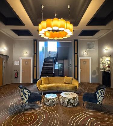 Grand Hotel 