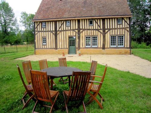 Modernised Detached The Estate Of Century Castle 