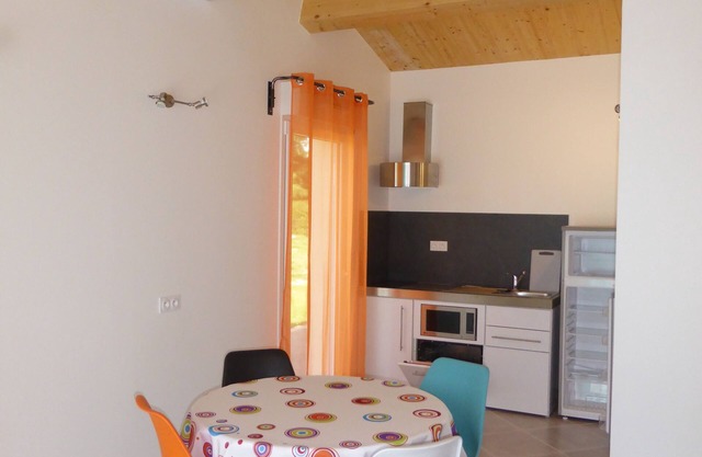 Climatise The Calm Of Versennes 