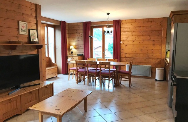 Luxury 2BR in Chamonix, parking/WIFI, near lifts