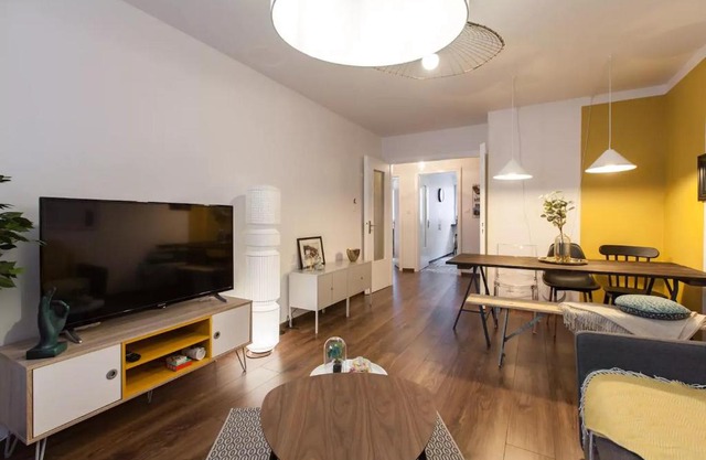Must City Center Apartment