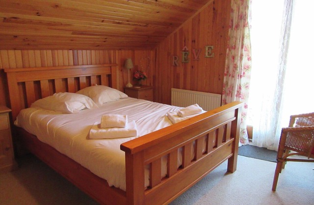 Nice chalet in the woods of the beautiful Dordogne