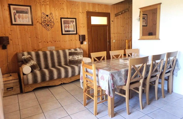 Résidence Les Flocons Du Soleil Chalets Personnes 