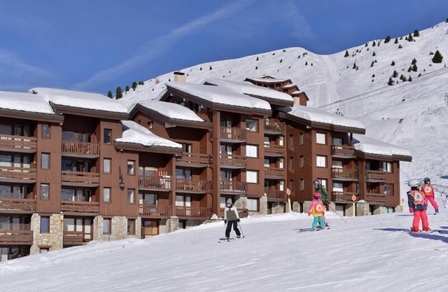 Ski-in/ski-out & foot of the slopes, 1st floor, view ski slopes, balcony, tv, 25m², La Plagne