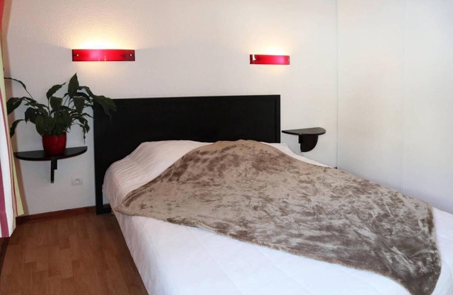 Ski-in/ski-out & foot of the slopes, 2nd floor, view swimming pool, fitness, swimming pool, sauna