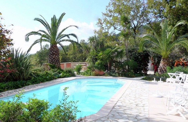 Splendid Holiday Home in Le Tignet South with Garden