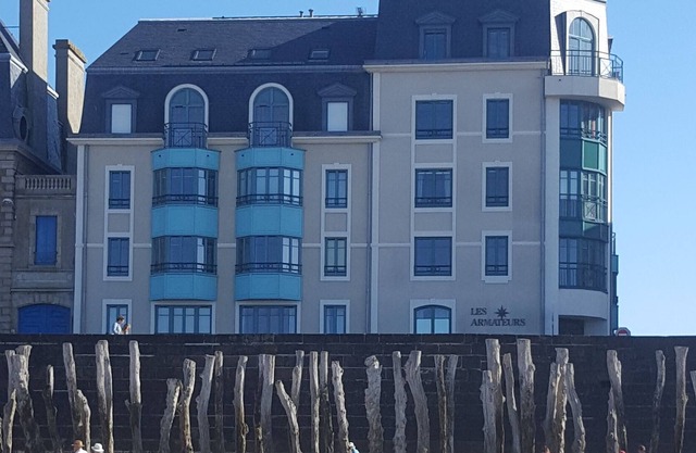 T2 Les Armateurs waterfront 3 stars
