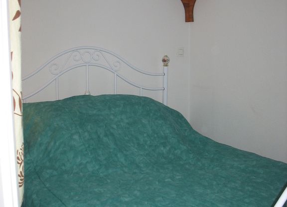 this apartment is located at the foot of the slopes