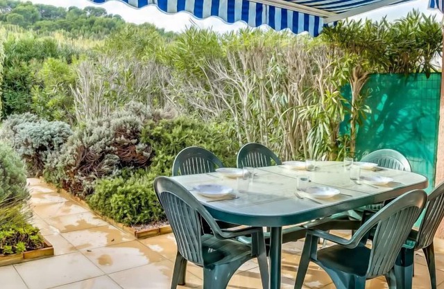 Vacation home Le Domaine d'Azur in Le Lavandou - 4 persons, 2 bedrooms