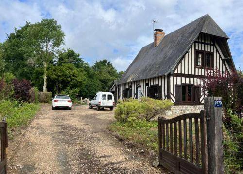 Genneville House | 100 m² House ∙ 4 bedrooms ∙ 8 guests