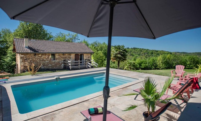 Saint-Cernin-de-lHerm House | 106 m² House ∙ 2 bedrooms ∙ 5 guests