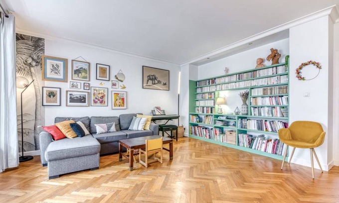 2nd Arrondissement Apartment | 107 m² Apartment ∙ 3 bedrooms ∙ 8 guests