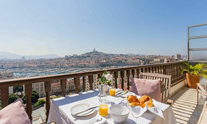Hotel-de-Ville Apartment | 107 m² Apartment ∙ 2 bedrooms ∙ 4 guests