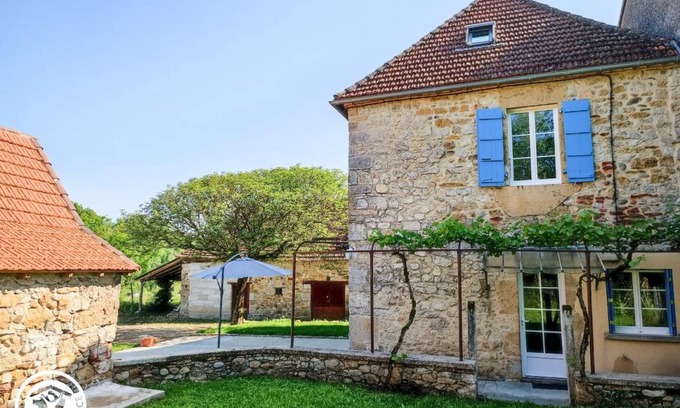 Prudhomat House | 110 m² Gîte ∙ 3 bedrooms ∙ 6 guests