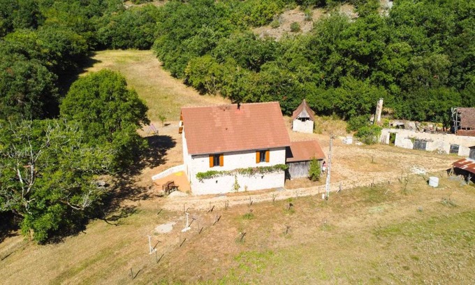 Lacave House | 112 m² Gîte ∙ 4 bedrooms ∙ 8 guests