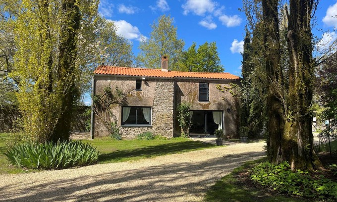 Mauves-sur-Loire Cottage | 120 m² Cabin ∙ 2 bedrooms ∙ 5 guests