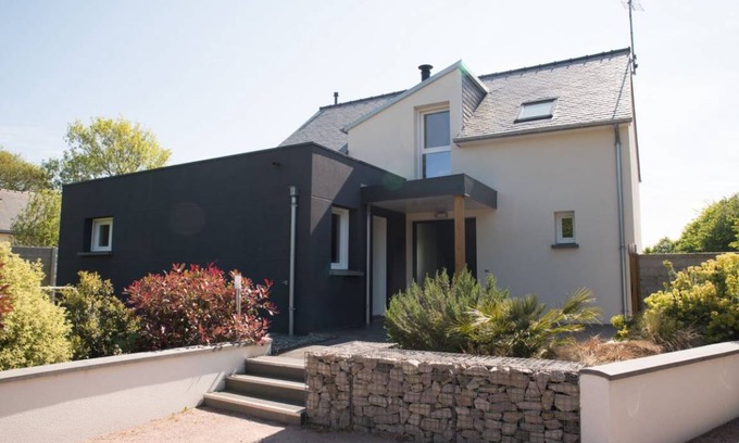Plevenon House | 120 m² Gîte ∙ 3 bedrooms ∙ 6 guests