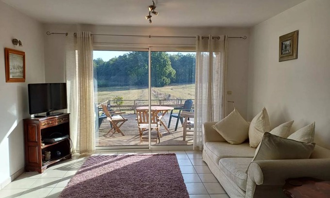 Benest House | 122 m² House ∙ 3 bedrooms ∙ 3 guests