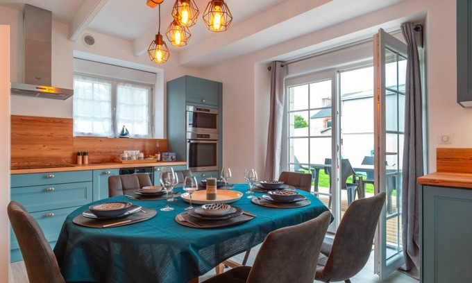 Plomodiern House | 130 m² House ∙ 4 bedrooms ∙ 8 guests
