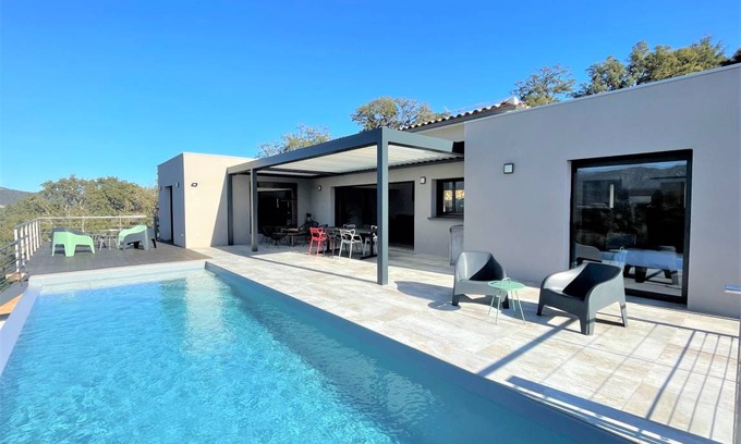 Pinarellu Villa | 135 m² Villa ∙ 4 bedrooms ∙ 8 guests