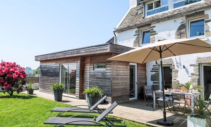 Locquirec House | 139 m² House ∙ 1 bedroom ∙ 6 guests