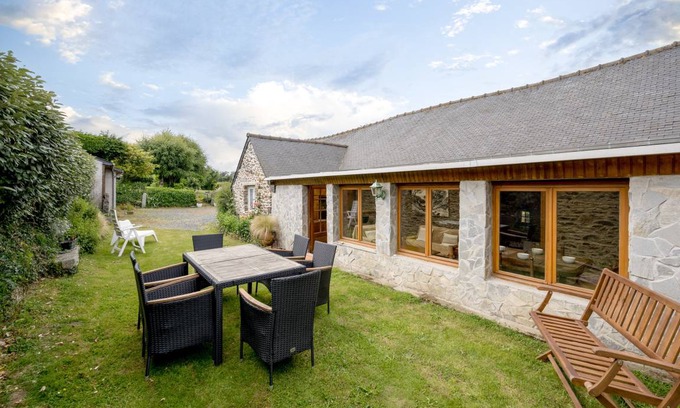Pordic House | 140 m² House ∙ 3 bedrooms ∙ 7 guests