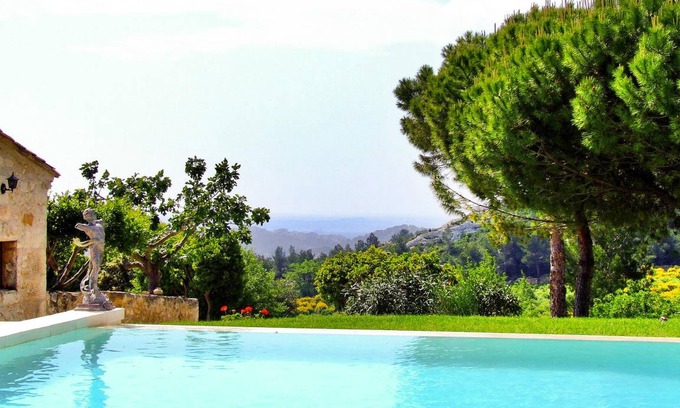 Les Baux-de-Provence House | 160 m² Farmhouse ∙ 4 bedrooms ∙ 4 guests