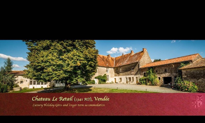 Saint-Hilaire-des-Loges Apartment | 170 m² Apartment ∙ 3 bedrooms ∙ 6 guests